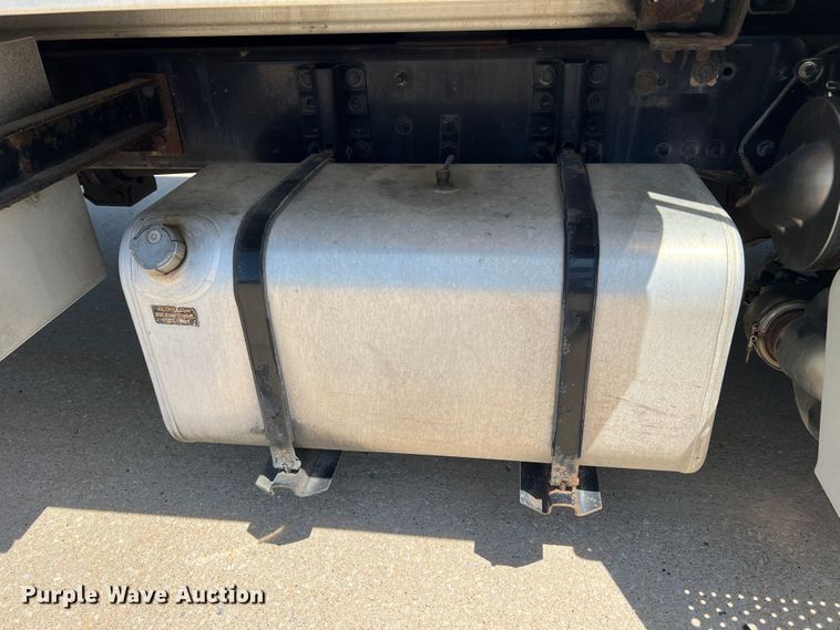 image for item DH8156 2011 Freightliner Business Class M2  rollback truck