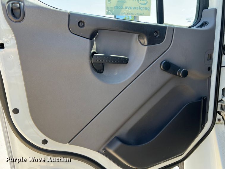 image for item DH8156 2011 Freightliner Business Class M2  rollback truck