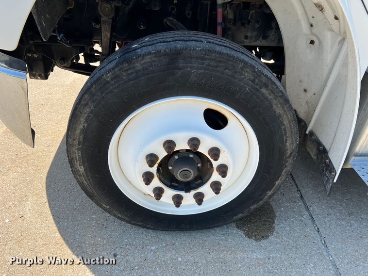 image for item DH8156 2011 Freightliner Business Class M2  rollback truck