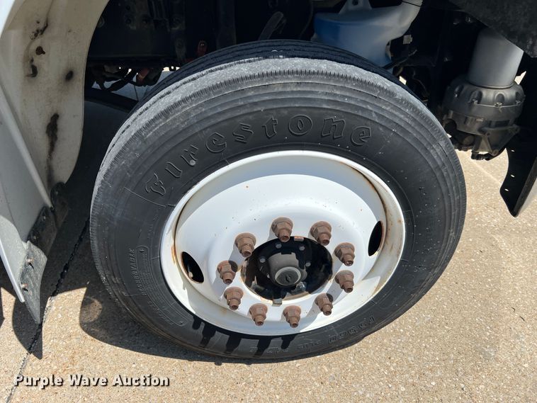 image for item DH8156 2011 Freightliner Business Class M2  rollback truck