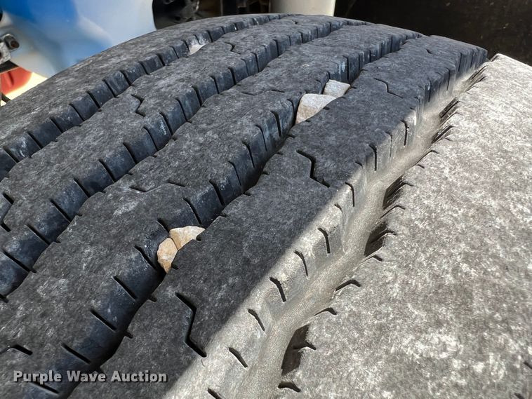 image for item DH8156 2011 Freightliner Business Class M2  rollback truck