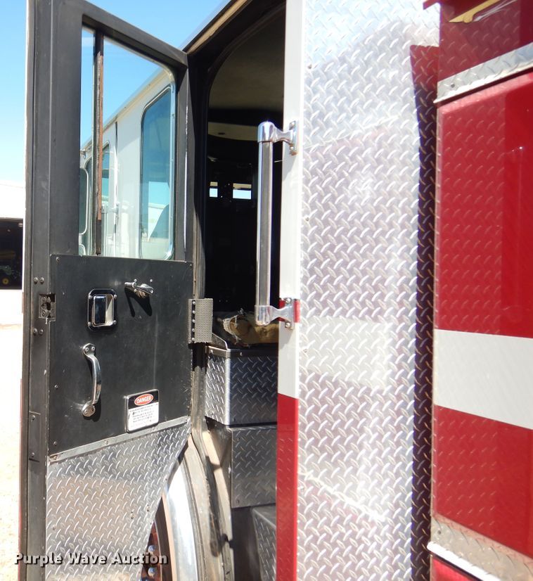 image for item DK4449 1990 Grumman  pumper fire truck