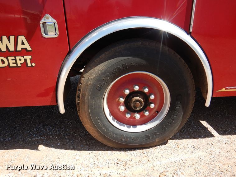 image for item DK4449 1990 Grumman  pumper fire truck