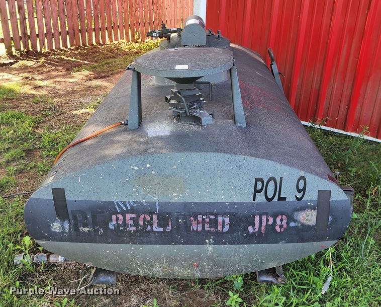 image for item DL6633 Fuel tank trailer