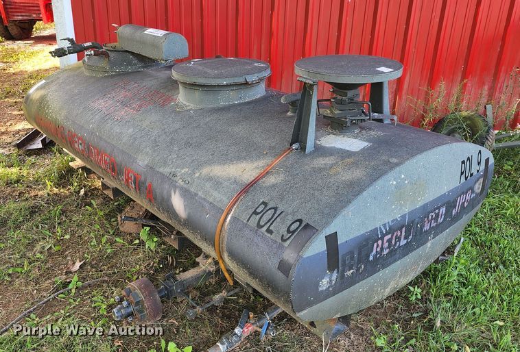 image for item DL6633 Fuel tank trailer