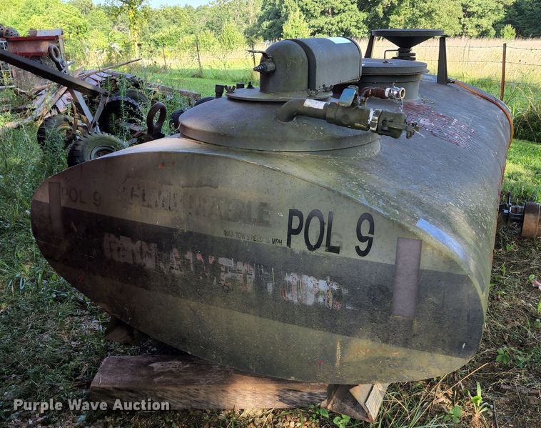 image for item DL6633 Fuel tank trailer