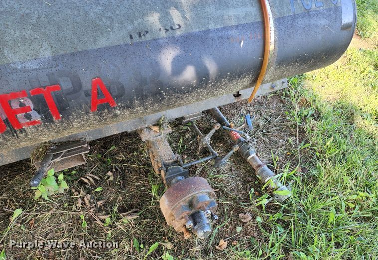 image for item DL6633 Fuel tank trailer