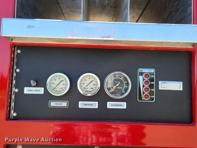 image for item DM2354 1994 Freightliner  tanker fire truck