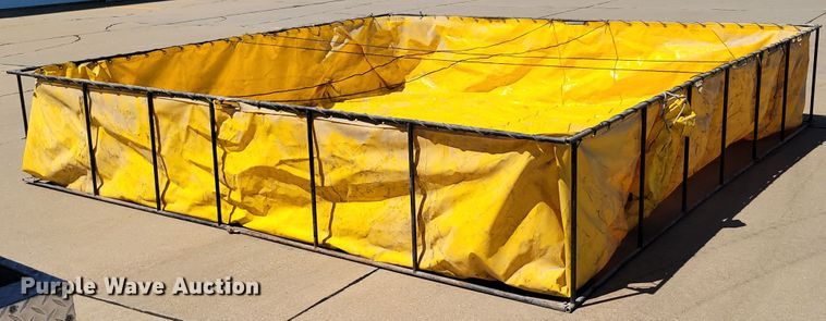 image for item DM2354 1994 Freightliner  tanker fire truck