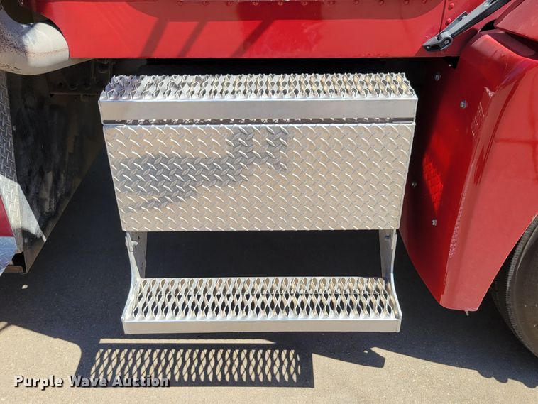 image for item DM2354 1994 Freightliner  tanker fire truck