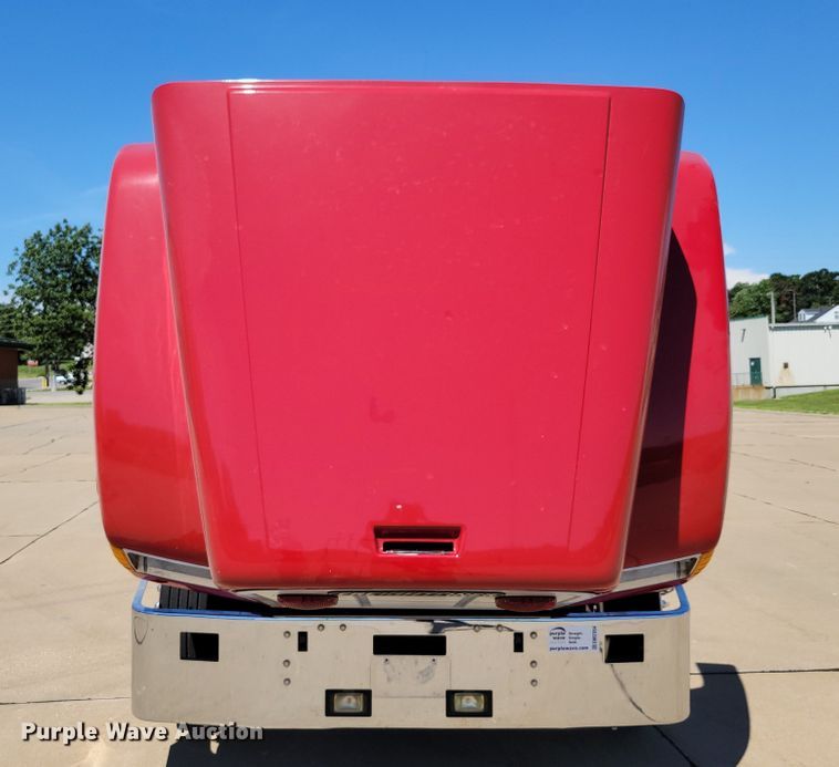 image for item DM2354 1994 Freightliner  tanker fire truck