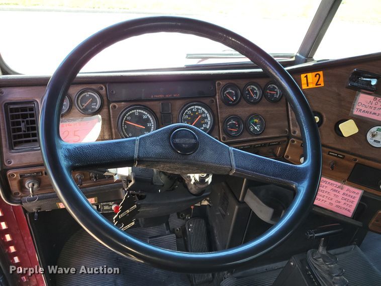 image for item DM2354 1994 Freightliner  tanker fire truck