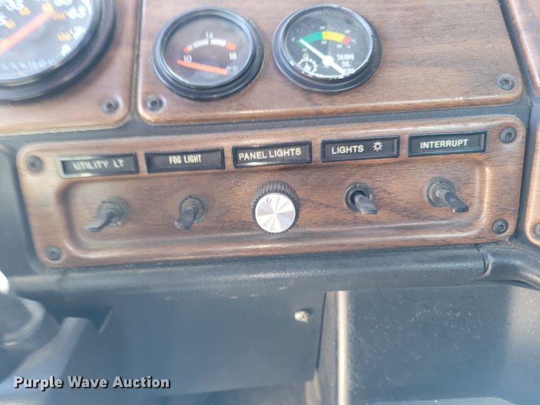 image for item DM2354 1994 Freightliner  tanker fire truck