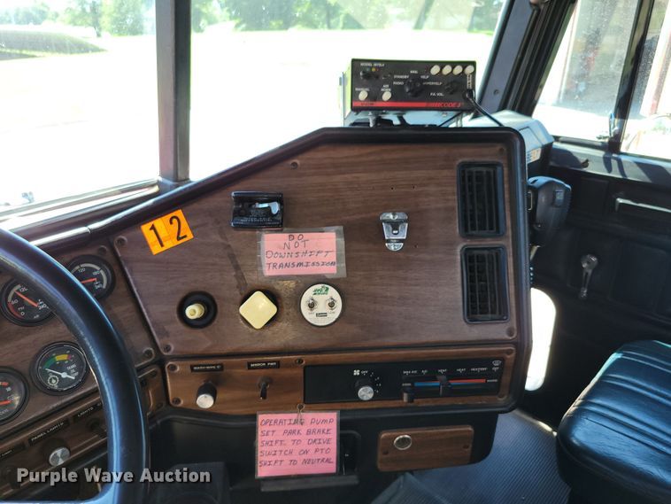 image for item DM2354 1994 Freightliner  tanker fire truck