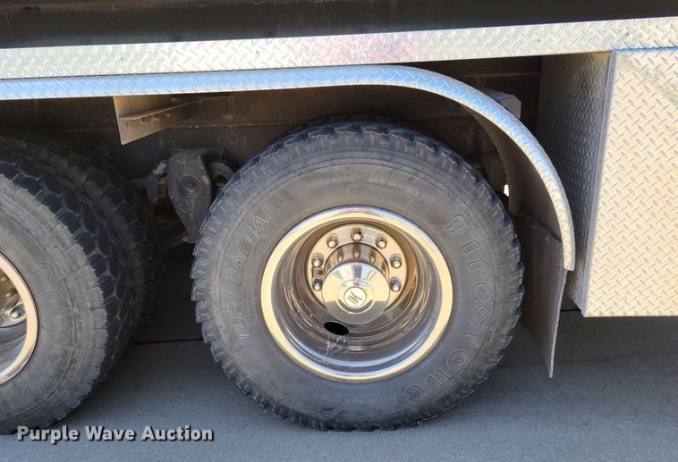 image for item DM2354 1994 Freightliner  tanker fire truck