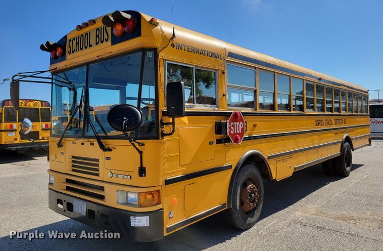 image for item DM2373 2001 International Genesis  school bus