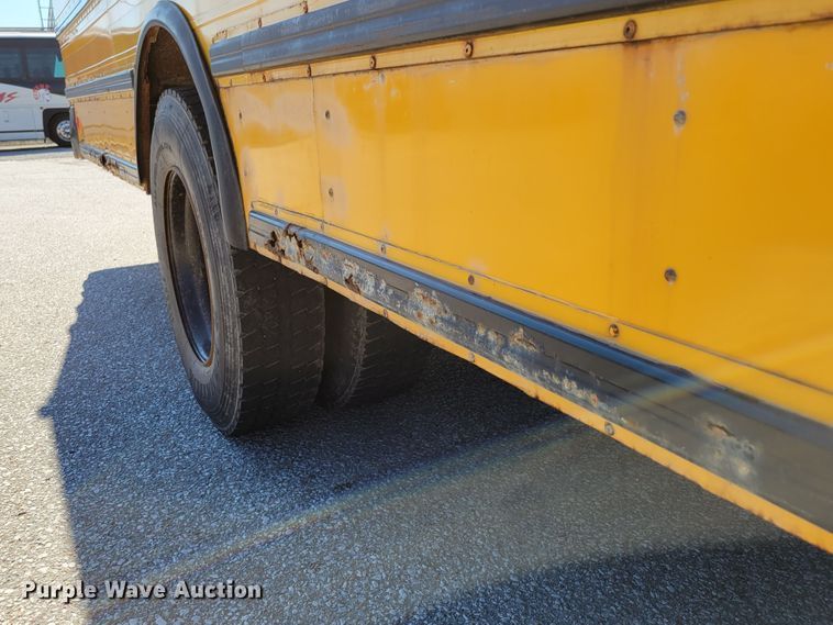 image for item DM2373 2001 International Genesis  school bus