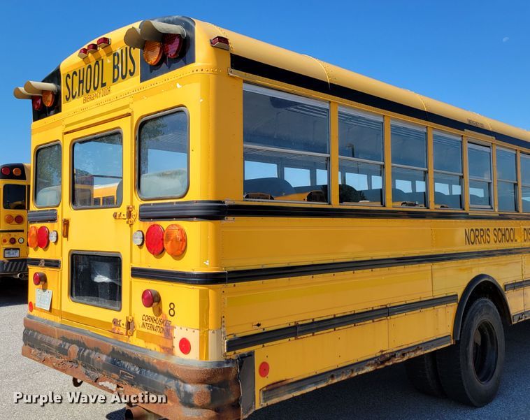 image for item DM2373 2001 International Genesis  school bus