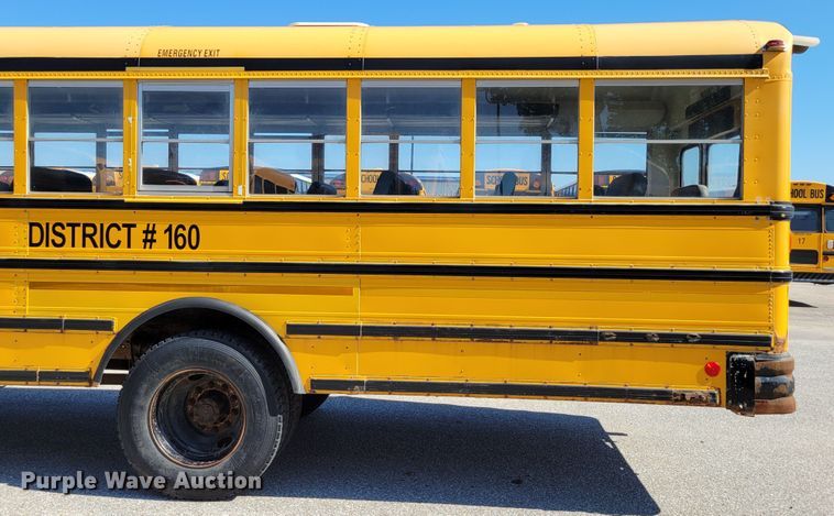 image for item DM2373 2001 International Genesis  school bus