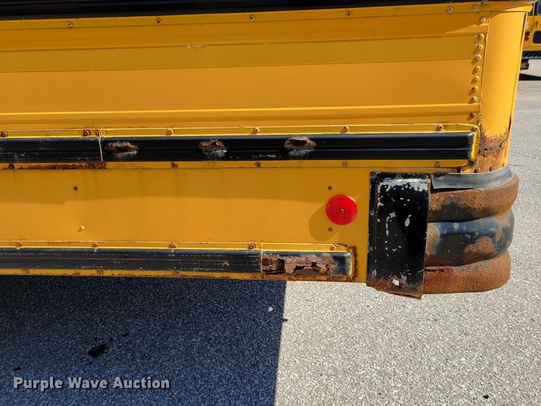 image for item DM2373 2001 International Genesis  school bus