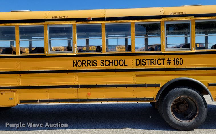 image for item DM2373 2001 International Genesis  school bus