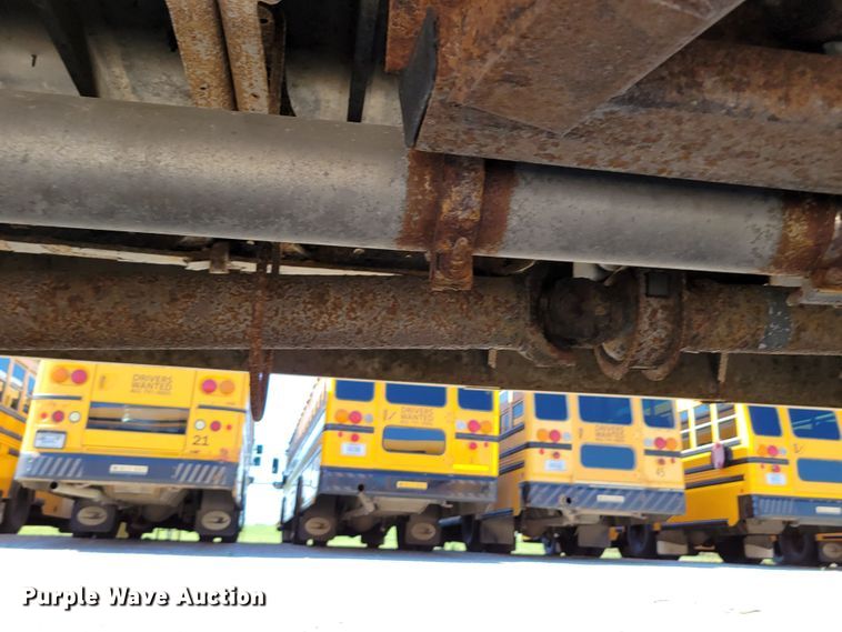 image for item DM2373 2001 International Genesis  school bus