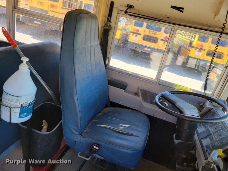 image for item DM2373 2001 International Genesis  school bus