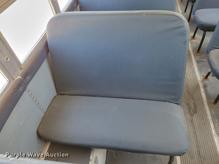 image for item DM2373 2001 International Genesis  school bus