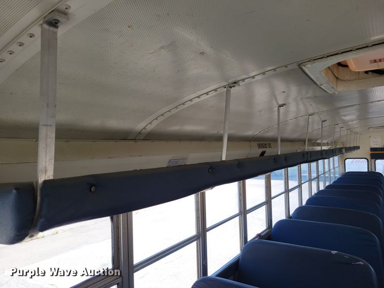 image for item DM2373 2001 International Genesis  school bus