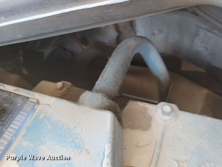 image for item DM2373 2001 International Genesis  school bus