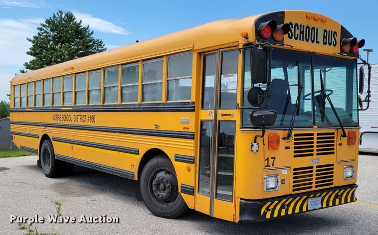 image for item DM2374 2004 Thomas Saf-T-Liner MVP EF  school bus