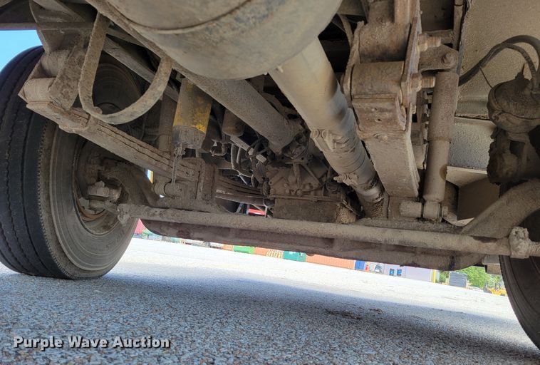 image for item DM2374 2004 Thomas Saf-T-Liner MVP EF  school bus