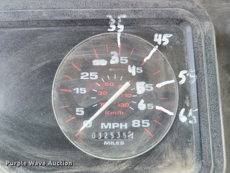 image for item DM2374 2004 Thomas Saf-T-Liner MVP EF  school bus