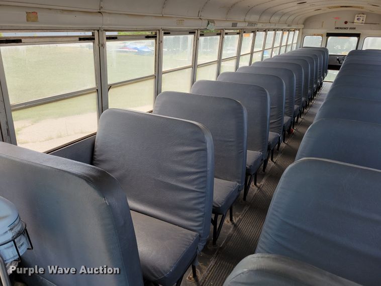 image for item DM2374 2004 Thomas Saf-T-Liner MVP EF  school bus