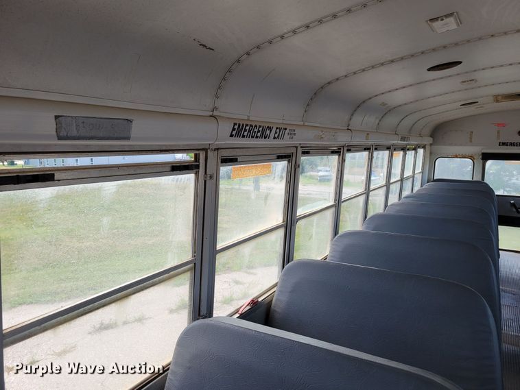 image for item DM2374 2004 Thomas Saf-T-Liner MVP EF  school bus