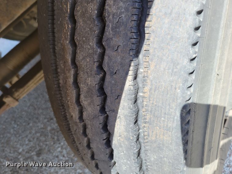 image for item DM2374 2004 Thomas Saf-T-Liner MVP EF  school bus