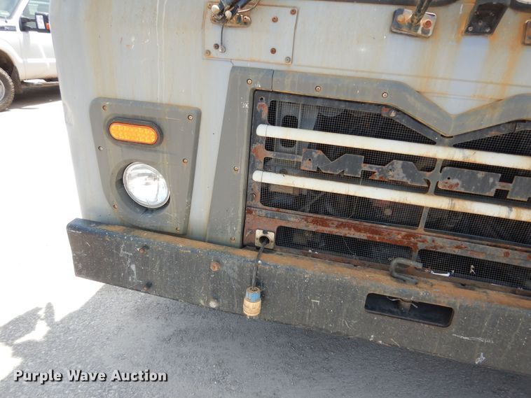 image for item DN1625 2015 Mack LEU633 Mammoth  refuse truck