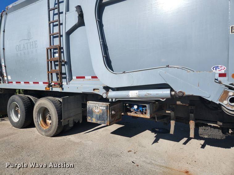 image for item DN1625 2015 Mack LEU633 Mammoth  refuse truck