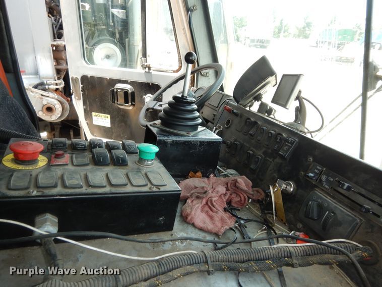 image for item DN1625 2015 Mack LEU633 Mammoth  refuse truck