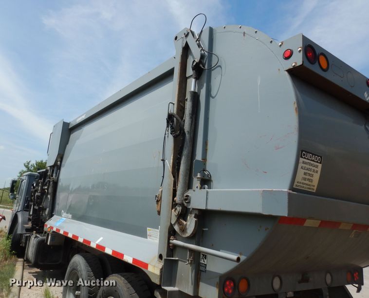 image for item DN1627 2013 Mack LEU613  refuse truck