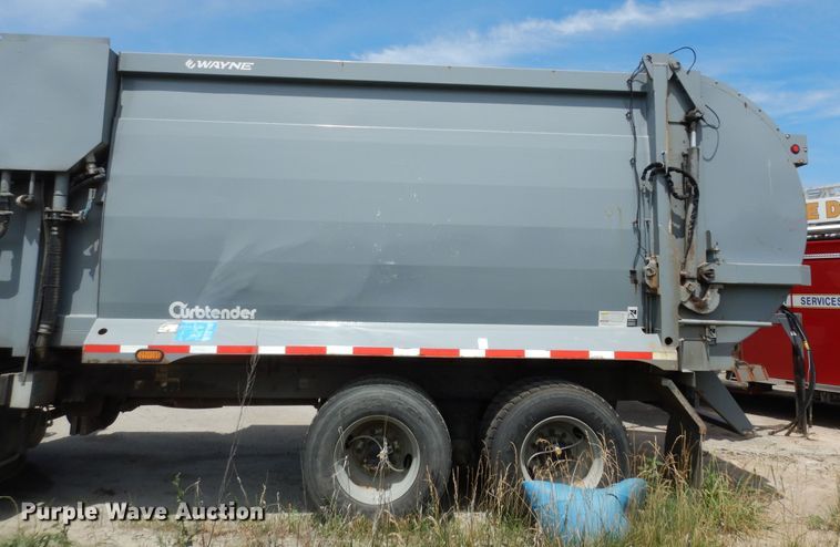 image for item DN1627 2013 Mack LEU613  refuse truck