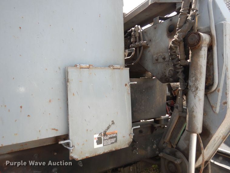 image for item DN1627 2013 Mack LEU613  refuse truck