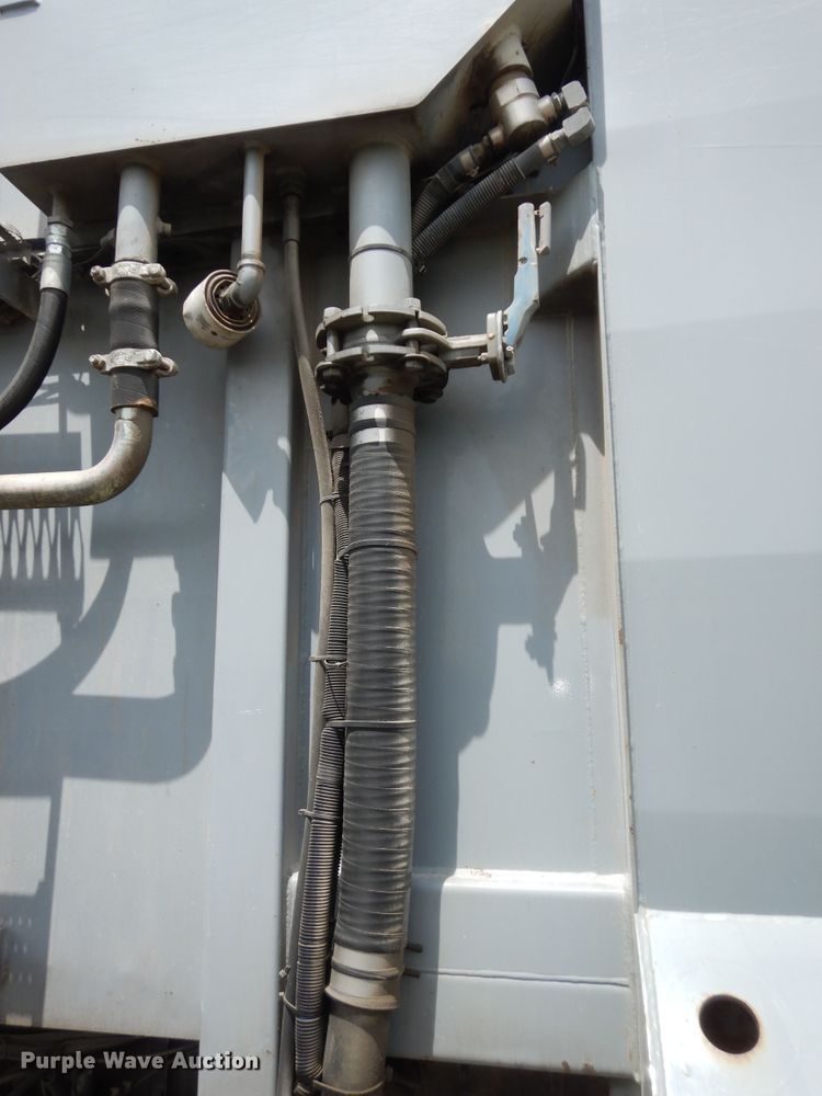 image for item DN1627 2013 Mack LEU613  refuse truck