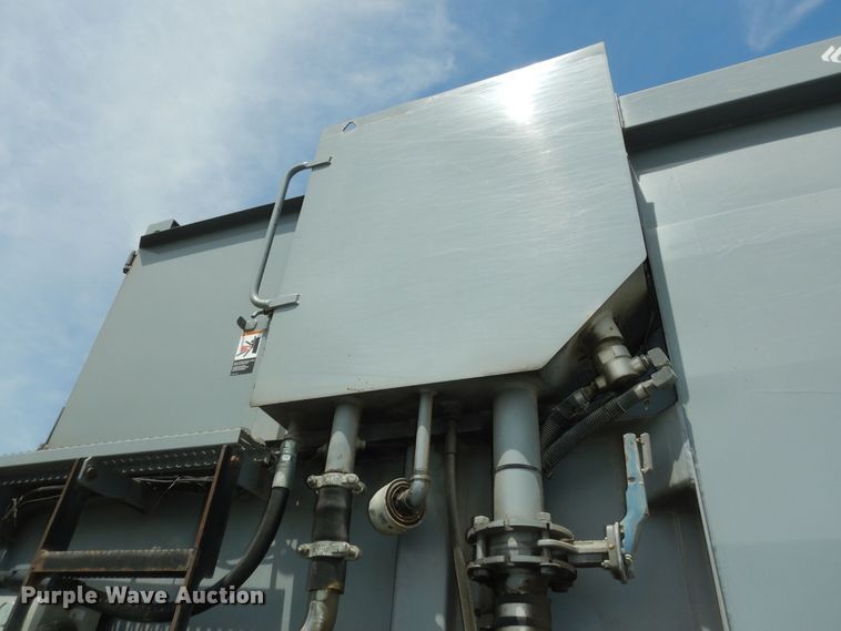 image for item DN1627 2013 Mack LEU613  refuse truck