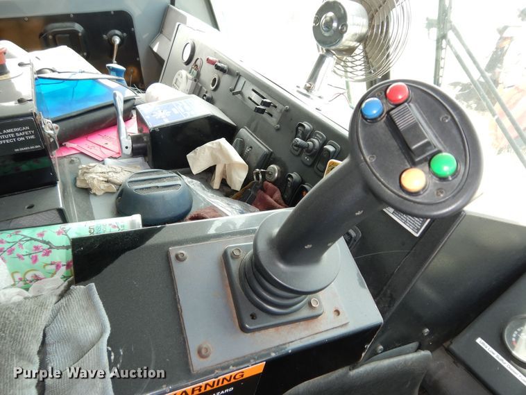 image for item DN1627 2013 Mack LEU613  refuse truck