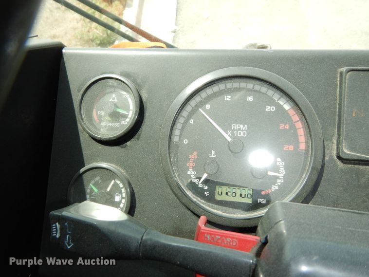 image for item DN1627 2013 Mack LEU613  refuse truck