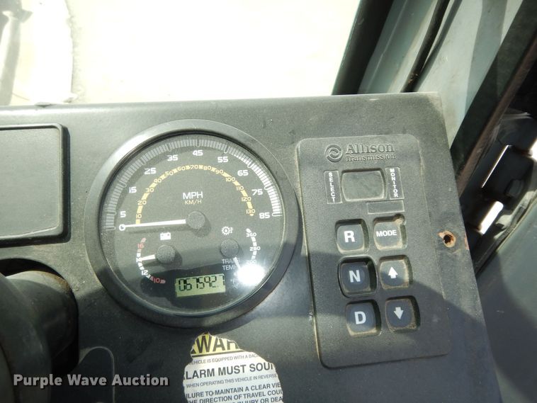 image for item DN1627 2013 Mack LEU613  refuse truck