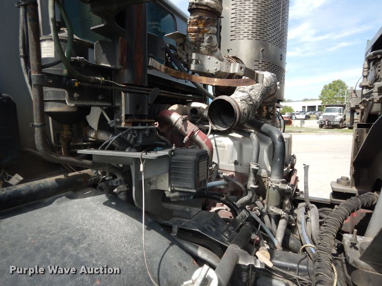 image for item DN1627 2013 Mack LEU613  refuse truck