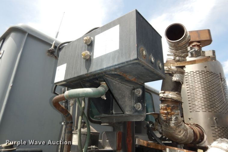 image for item DN1627 2013 Mack LEU613  refuse truck