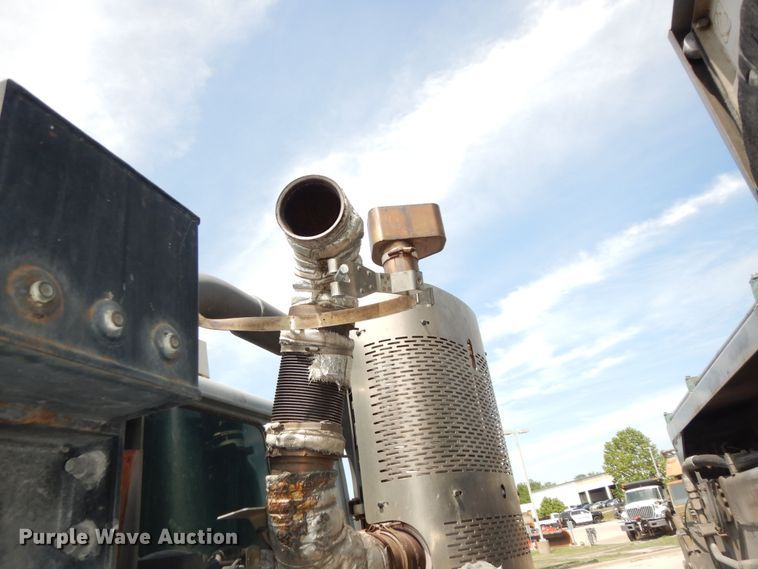 image for item DN1627 2013 Mack LEU613  refuse truck